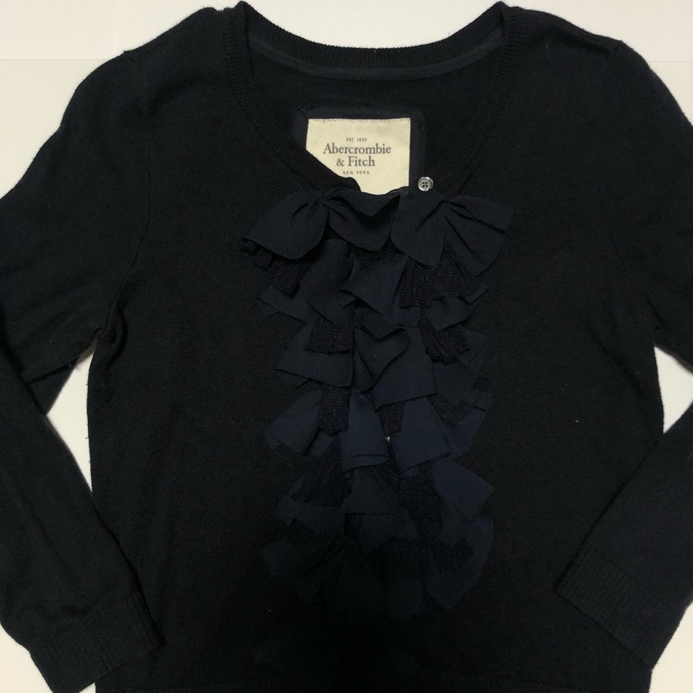 Abercrombie & Fitch ruffle cardigan